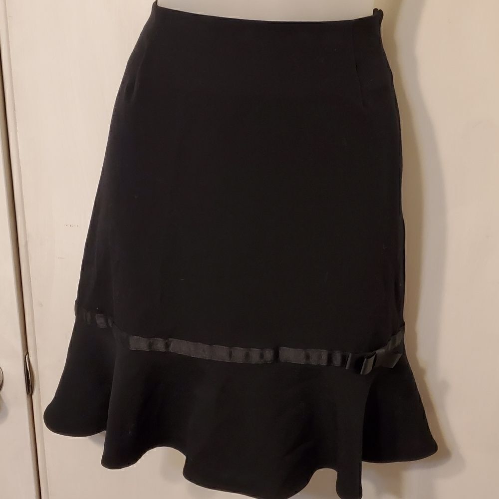 Black skirt - Picture 2 of 4